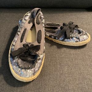 Report Charcoal/Silver/Black sequin flat. Size 9